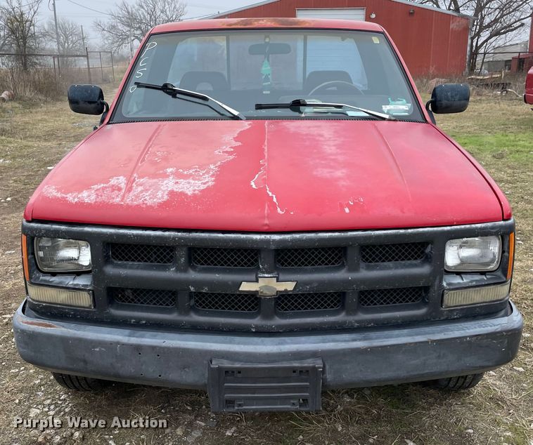 image for item MI9621 1993 Chevrolet Cheyenne C1500  pickup truck