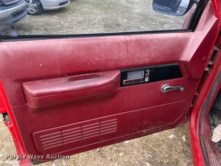 image for item MI9621 1993 Chevrolet Cheyenne C1500  pickup truck