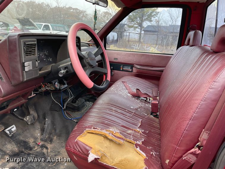 image for item MI9621 1993 Chevrolet Cheyenne C1500  pickup truck