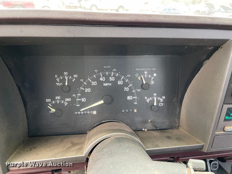 image for item MI9621 1993 Chevrolet Cheyenne C1500  pickup truck