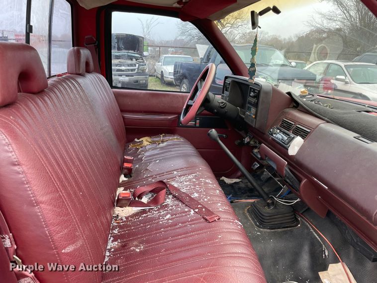 image for item MI9621 1993 Chevrolet Cheyenne C1500  pickup truck