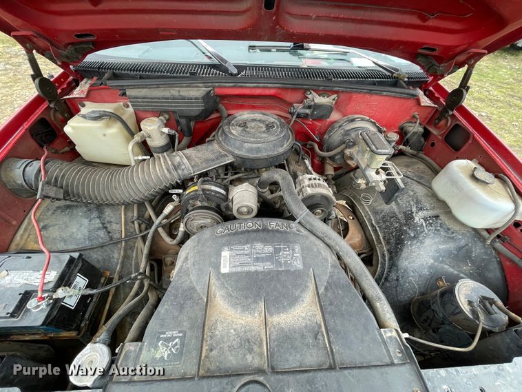 image for item MI9621 1993 Chevrolet Cheyenne C1500  pickup truck