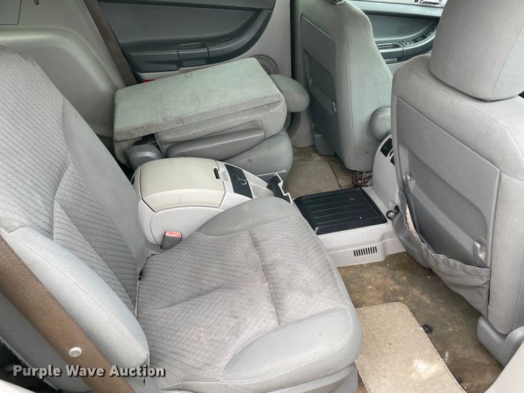 image for item MI9625 2007 Chrysler Pacifica Touring  SUV