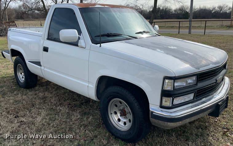 image for item MI9636 1994 Chevrolet C1500  pickup truck