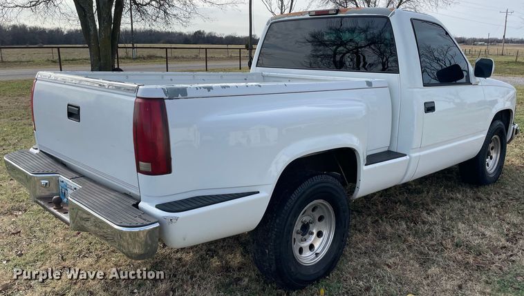 image for item MI9636 1994 Chevrolet C1500  pickup truck