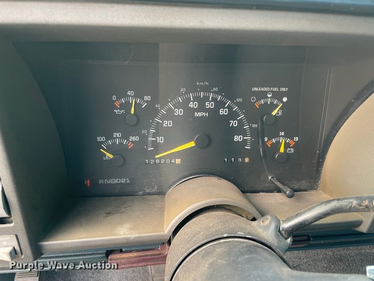 image for item MI9636 1994 Chevrolet C1500  pickup truck