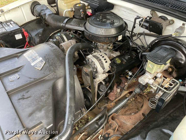 image for item MI9636 1994 Chevrolet C1500  pickup truck