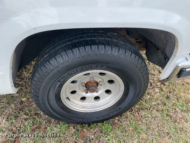 image for item MI9636 1994 Chevrolet C1500  pickup truck