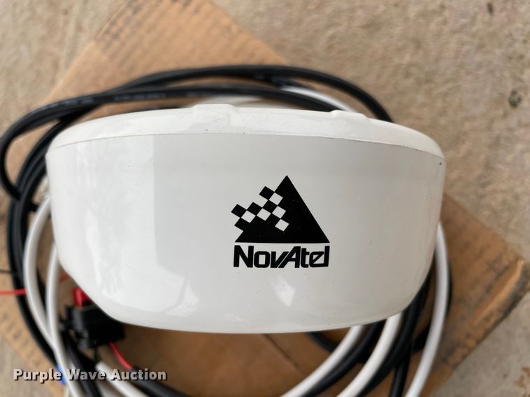 image for item MI9643 Novatel AG-STAR-10HZ smart antenna