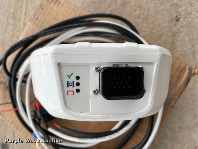 image for item MI9643 Novatel AG-STAR-10HZ smart antenna