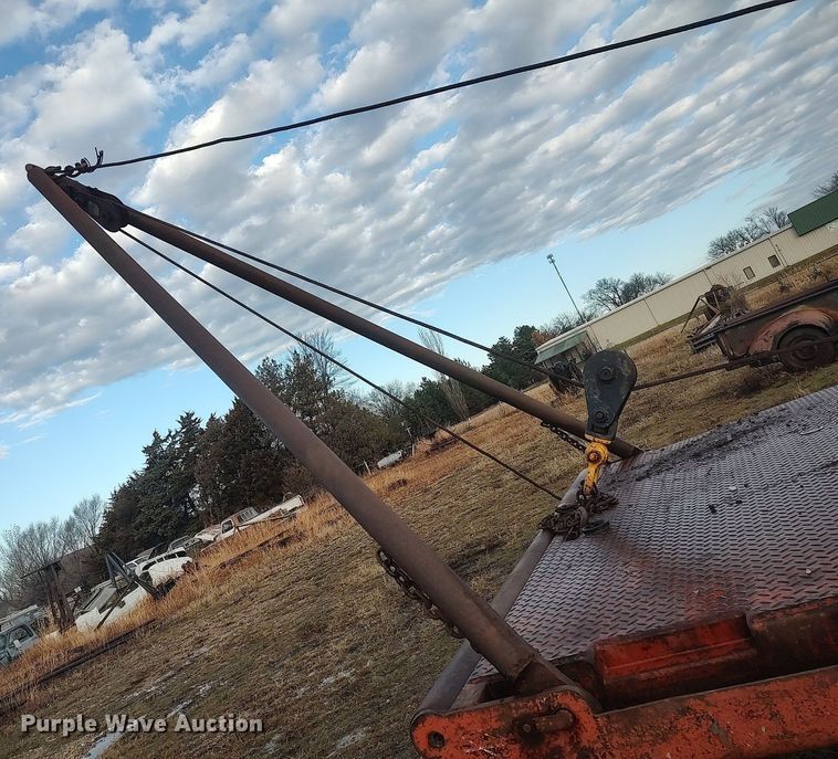 image for item MM9866 2001 Dodge Ram 3500 winch truck