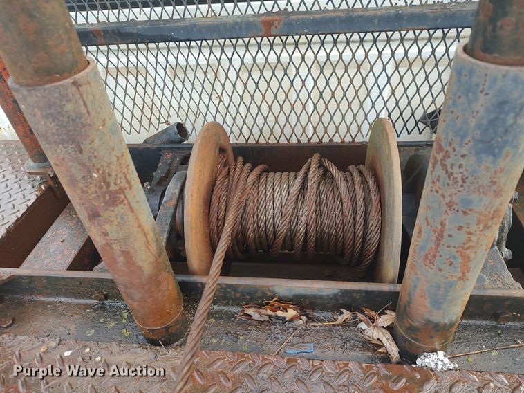 image for item MM9866 2001 Dodge Ram 3500 winch truck