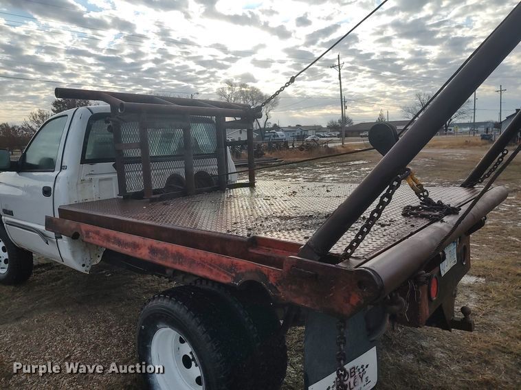 image for item MM9866 2001 Dodge Ram 3500 winch truck