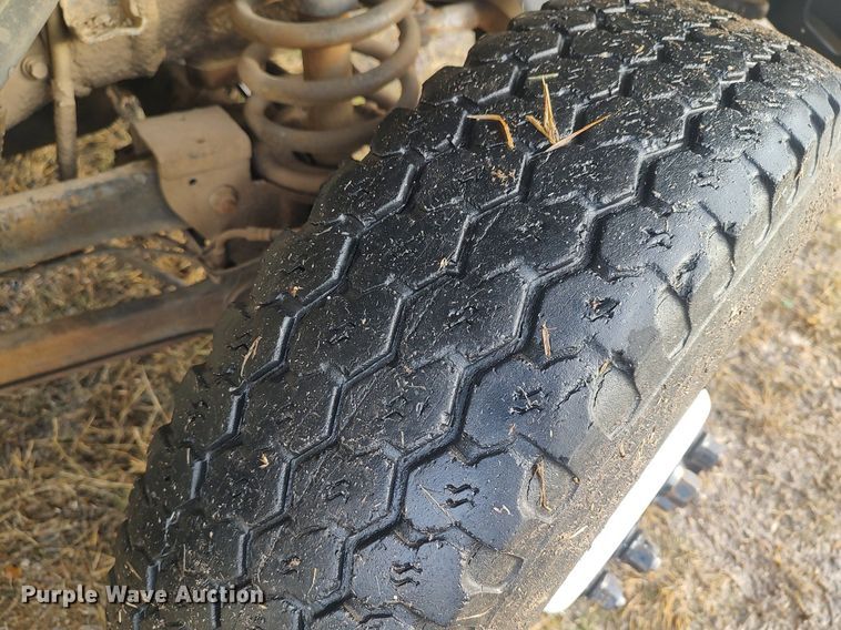 image for item MM9866 2001 Dodge Ram 3500 winch truck