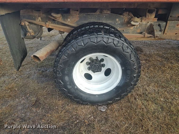 image for item MM9866 2001 Dodge Ram 3500 winch truck