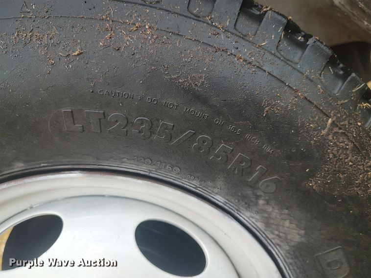 image for item MM9866 2001 Dodge Ram 3500 winch truck