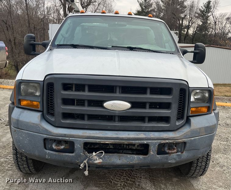 image for item MN9490 2005 Ford F550 Super Duty  utility / service truck