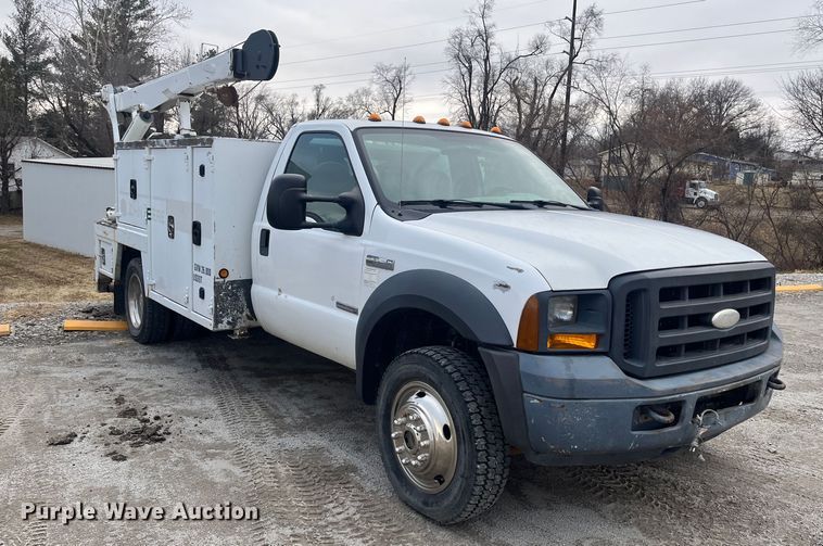 image for item MN9490 2005 Ford F550 Super Duty  utility / service truck
