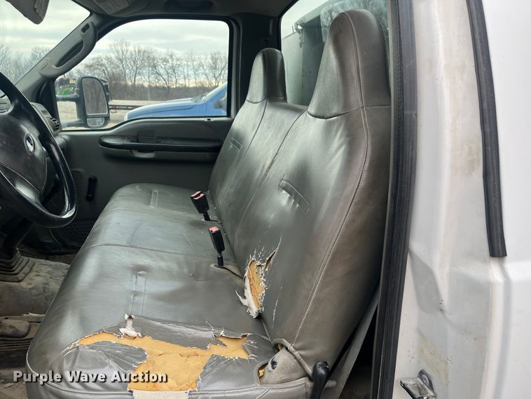 image for item MN9490 2005 Ford F550 Super Duty  utility / service truck