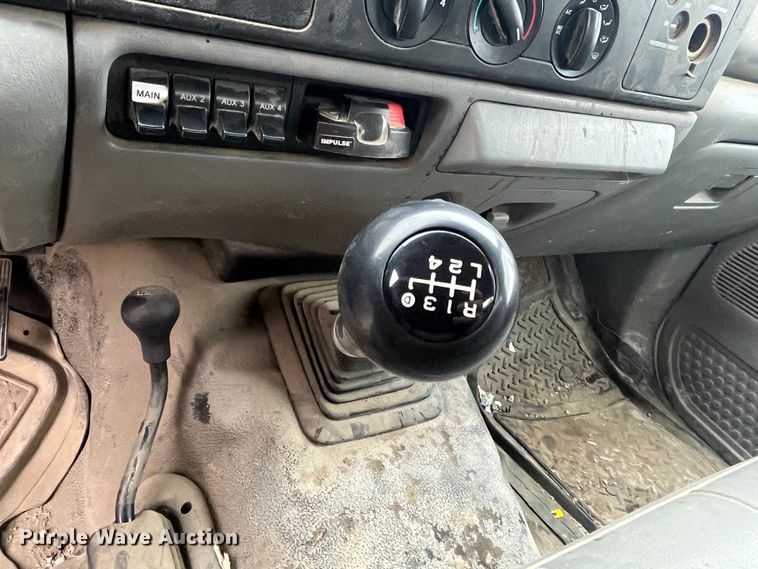 image for item MN9490 2005 Ford F550 Super Duty  utility / service truck