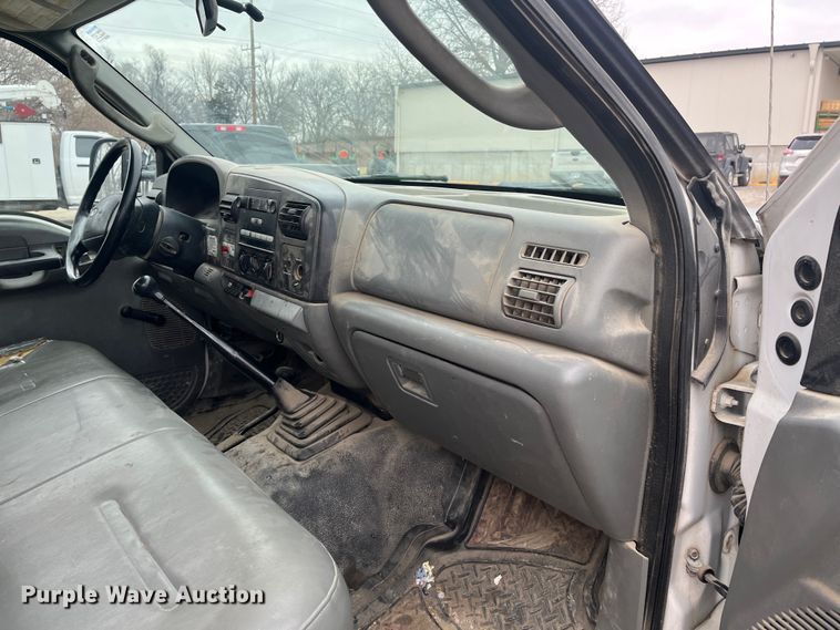 image for item MN9490 2005 Ford F550 Super Duty  utility / service truck