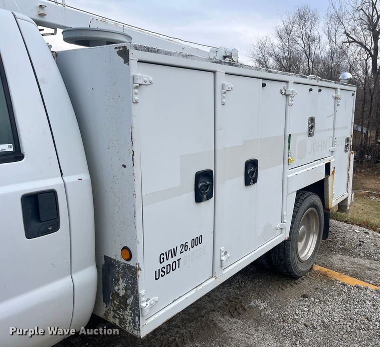 image for item MN9490 2005 Ford F550 Super Duty  utility / service truck