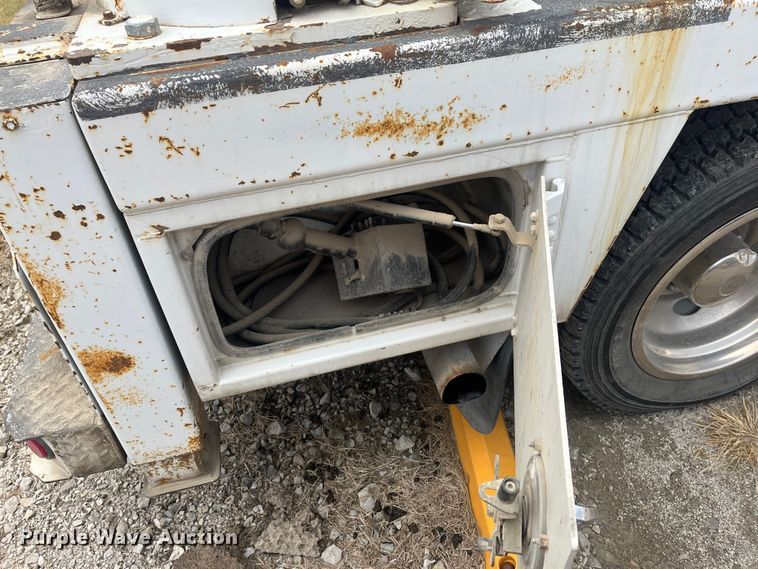 image for item MN9490 2005 Ford F550 Super Duty  utility / service truck