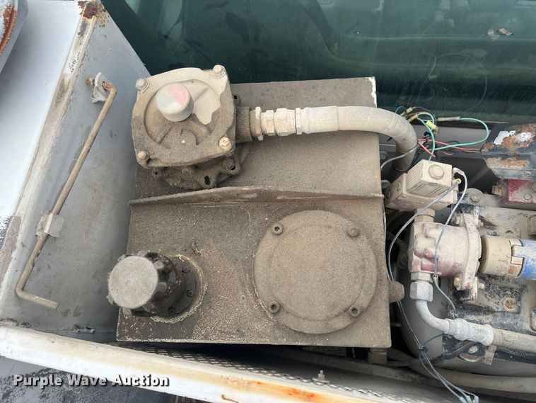 image for item MN9490 2005 Ford F550 Super Duty  utility / service truck