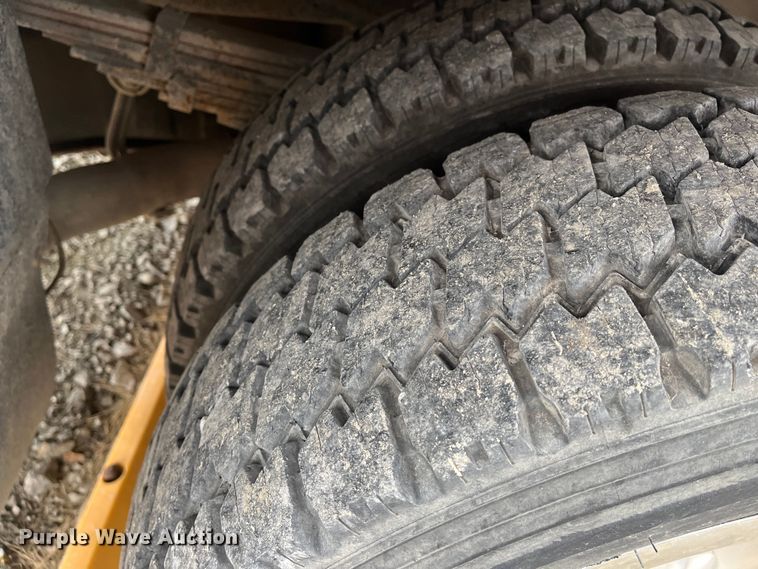 image for item MN9490 2005 Ford F550 Super Duty  utility / service truck