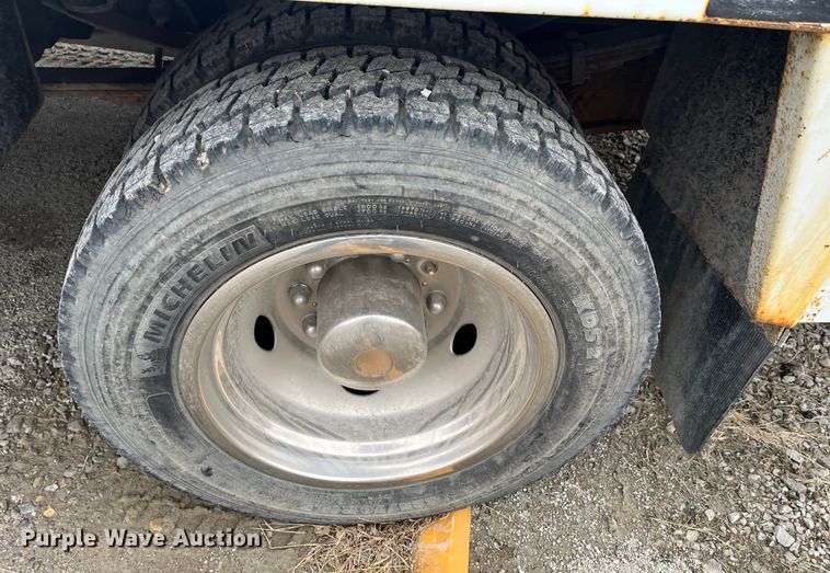 image for item MN9490 2005 Ford F550 Super Duty  utility / service truck