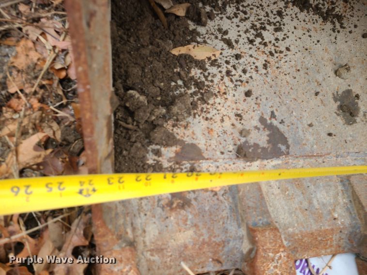 image for item JG9610 (2) Bobcat buckets