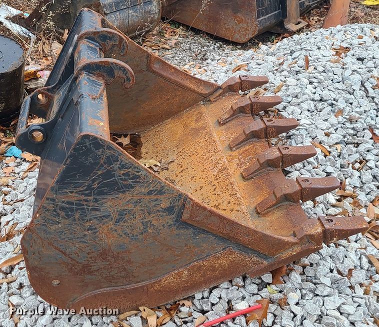 image for item JG9610 (2) Bobcat buckets