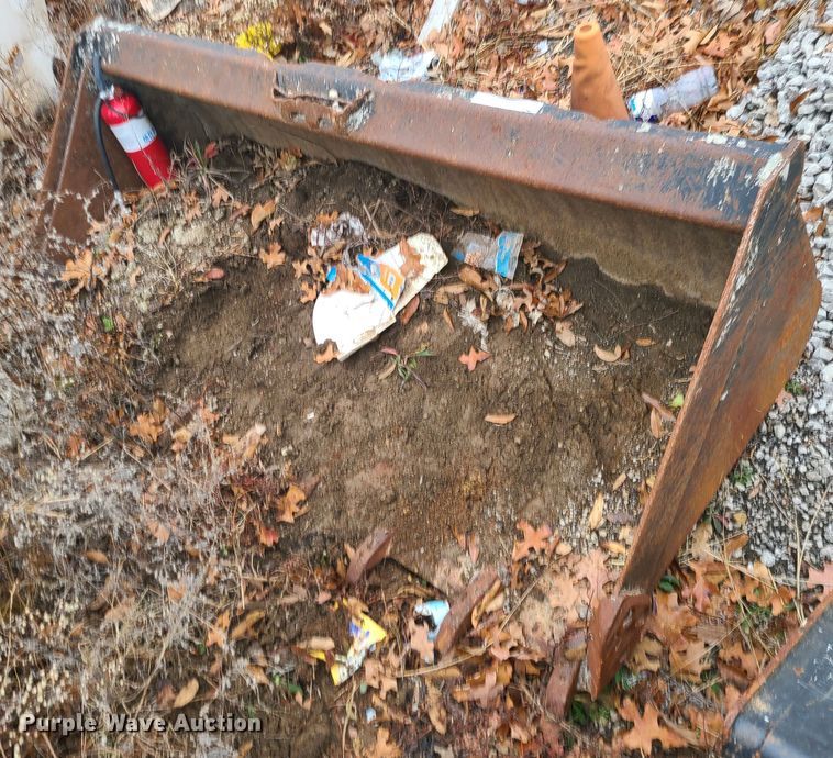 image for item JG9611 Skid steer bucket