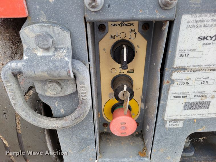 image for item JY9970 2016 Skyjack SJ12 vertical lift