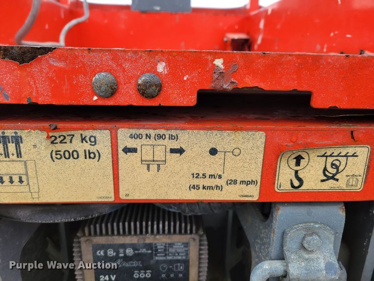 image for item JY9970 2016 Skyjack SJ12 vertical lift