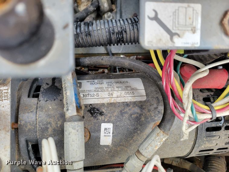 image for item JY9970 2016 Skyjack SJ12 vertical lift