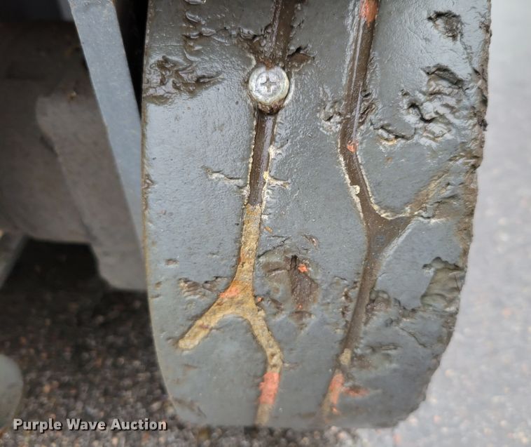 image for item JY9970 2016 Skyjack SJ12 vertical lift