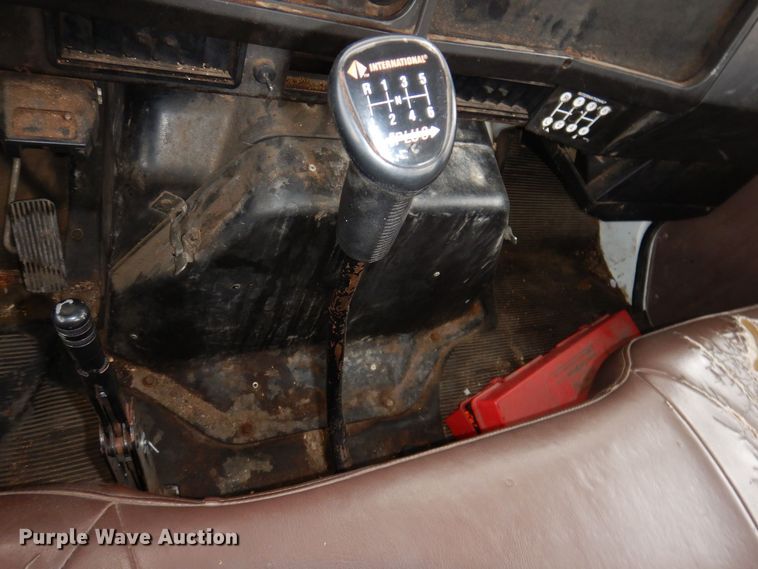 image for item KW9563 2000 International 4700  forestry bucket truck