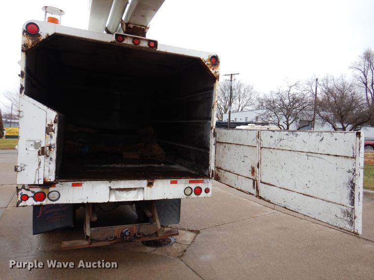 image for item KW9563 2000 International 4700  forestry bucket truck