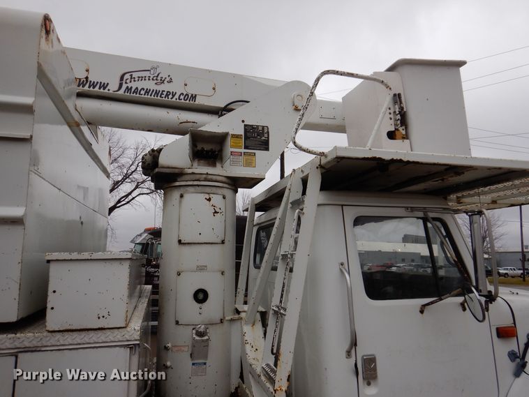 image for item KW9563 2000 International 4700  forestry bucket truck