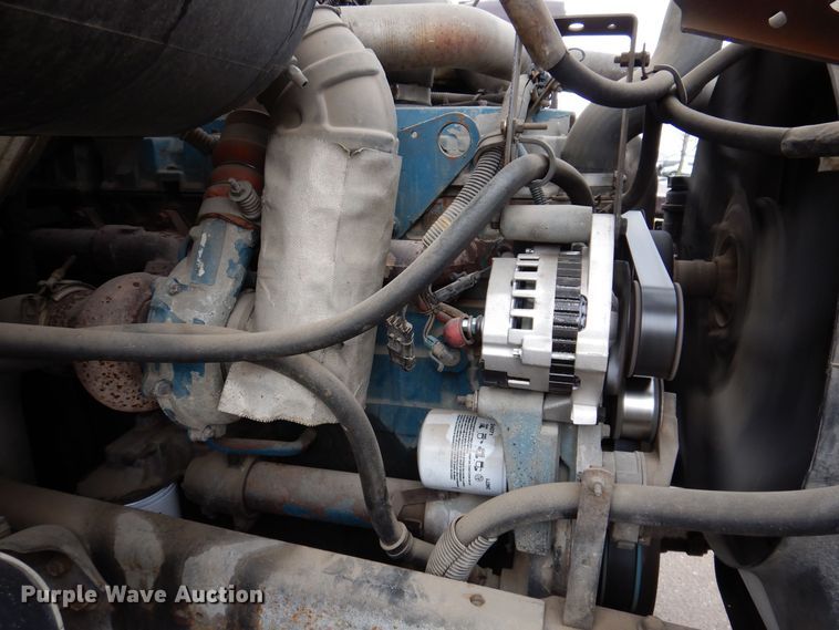 image for item KW9563 2000 International 4700  forestry bucket truck