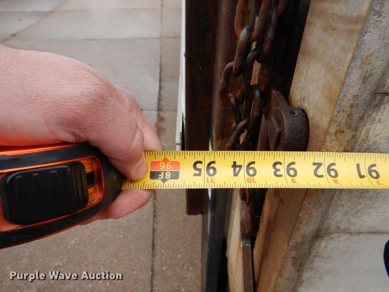 image for item KW9565 1996 Ford F700  box truck