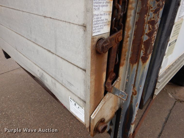 image for item KW9565 1996 Ford F700  box truck