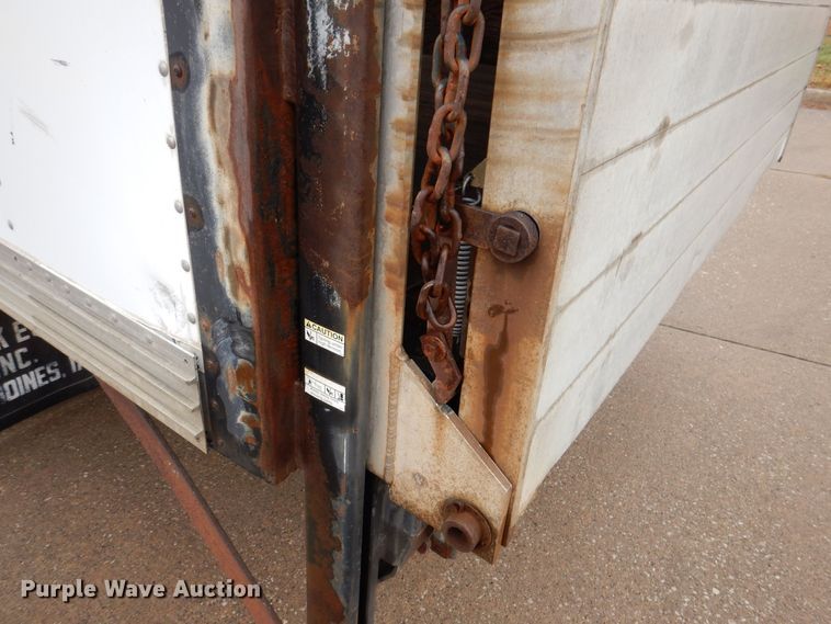 image for item KW9565 1996 Ford F700  box truck