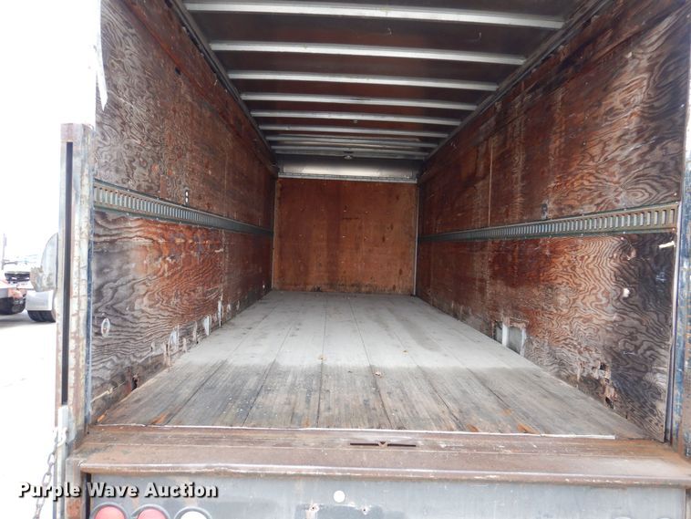 image for item KW9565 1996 Ford F700  box truck