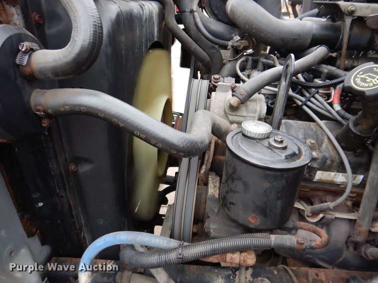 image for item KW9565 1996 Ford F700  box truck