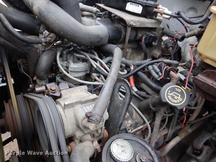 image for item KW9565 1996 Ford F700  box truck