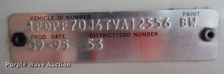 image for item KW9565 1996 Ford F700  box truck