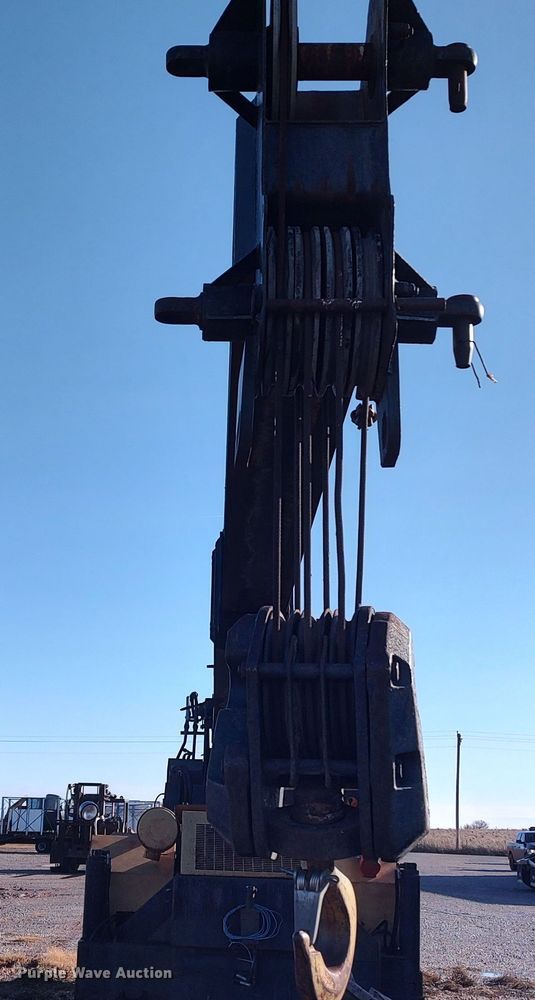 image for item LK9432 P&H Omega 18  crane