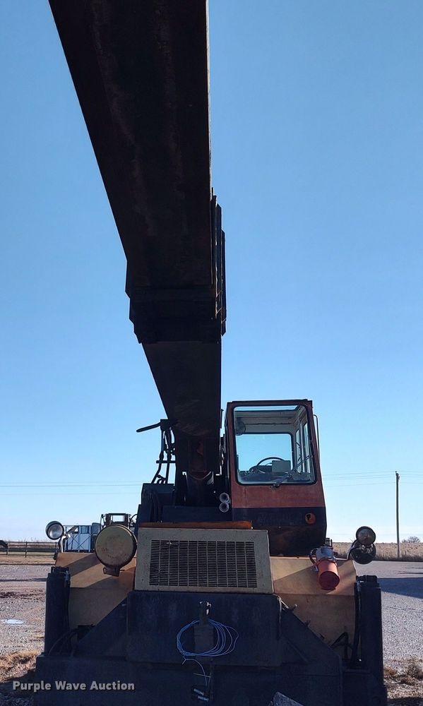 image for item LK9432 P&H Omega 18  crane